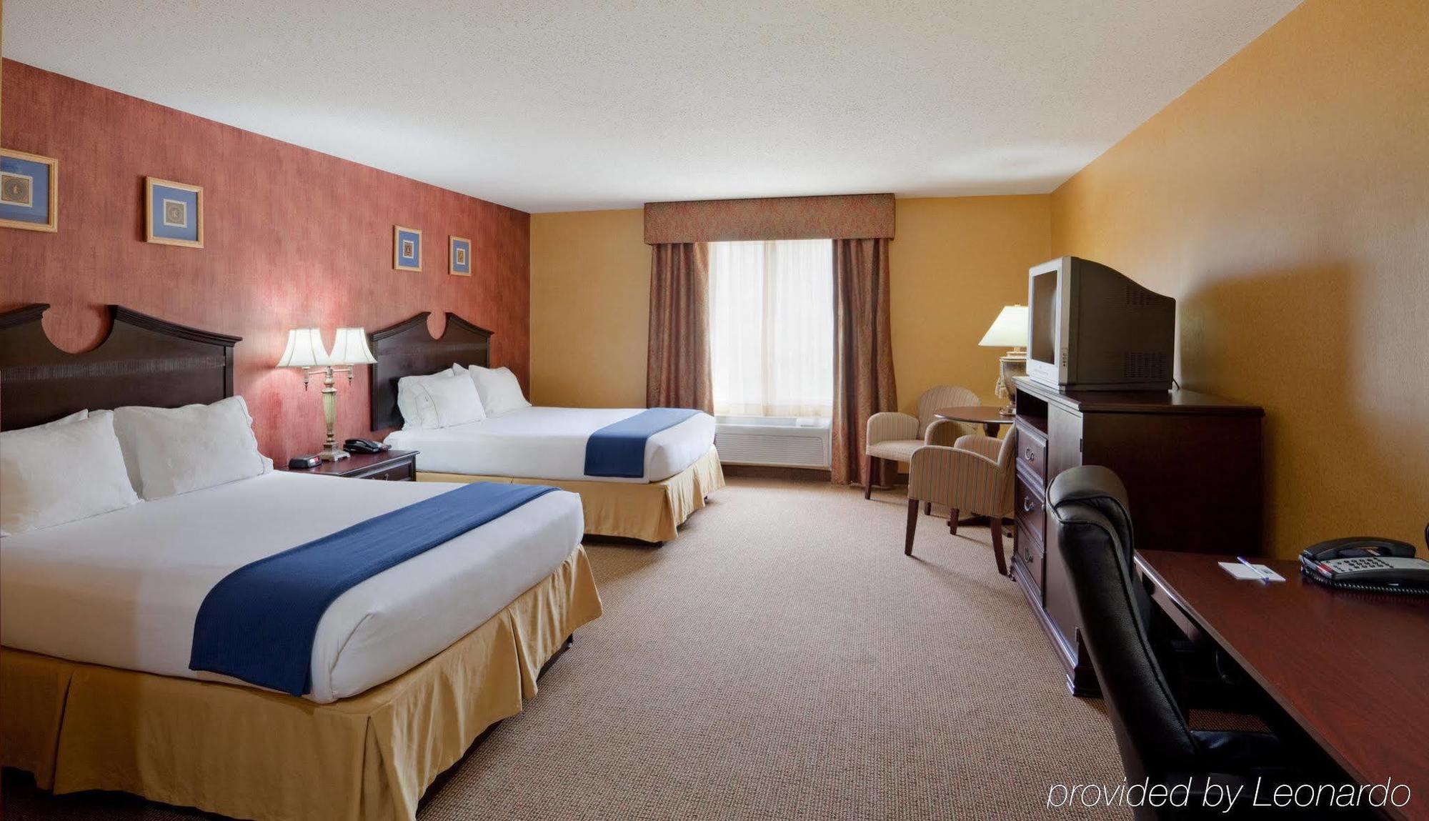 Holiday Inn Express Hotel & Suites Swansea By Ihg Экстерьер фото